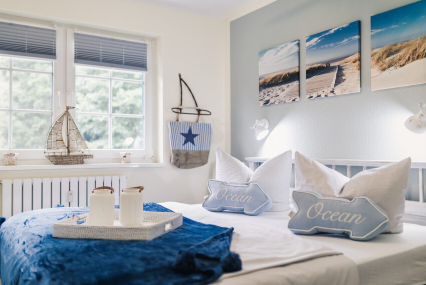 Schlafzimmer 1
