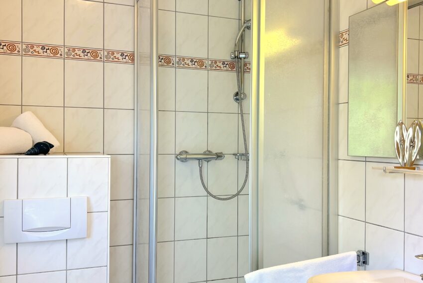 Badezimmer im Erdgeschoss
