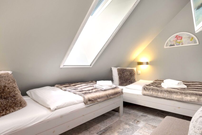 Schlafzimmer 2 im Dachgeschoss