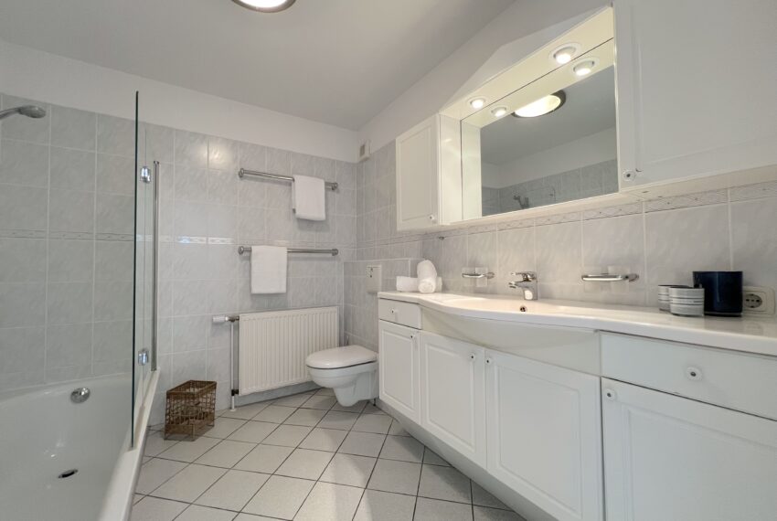 Badezimmer im Erdgeschoss